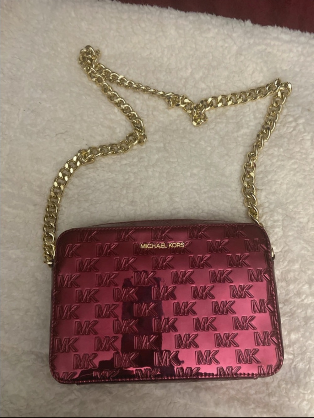Michael Kors Crossbody. Metallic. Logo.